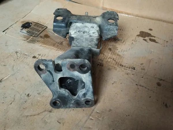 Supporto motore Nissan Navara D40 2.5 DCI - 11220-EB300 image 8