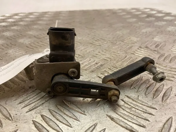 Sensor de Nivelamento Faróis Volvo XC90 2018 OEM 31360328 image 4