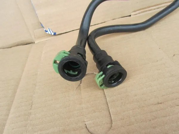 Conduites d'huile OEM 17228509435 pour BMW E90 E92 3.0D image 5