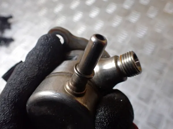 Regulador de Bomba de Combustível Skoda Octavia Mk4 05E127027J image 5