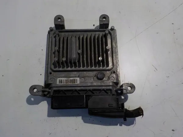 Computador Motor Mercedes Sprinter 906 2.2 CDI A6519000700 image 3