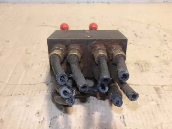 Distributeur Hydraulique MAN FDRAT12G2X4 - Occasion image 3