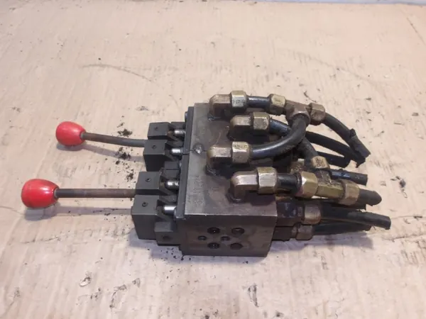 Distributeur Hydraulique MAN FDRAT12G2X4 - Occasion image 5