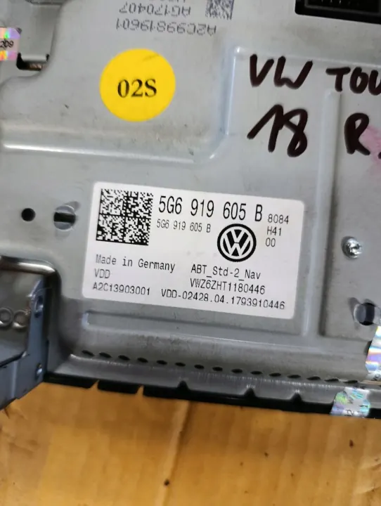 VW Touran 5TA III 3 Display Bildschirm OEM 5G6919605B image 3