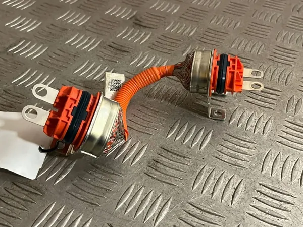 Cable Alta Tensión Mitsubishi Outlander 2019 OEM 9499F056 image 2