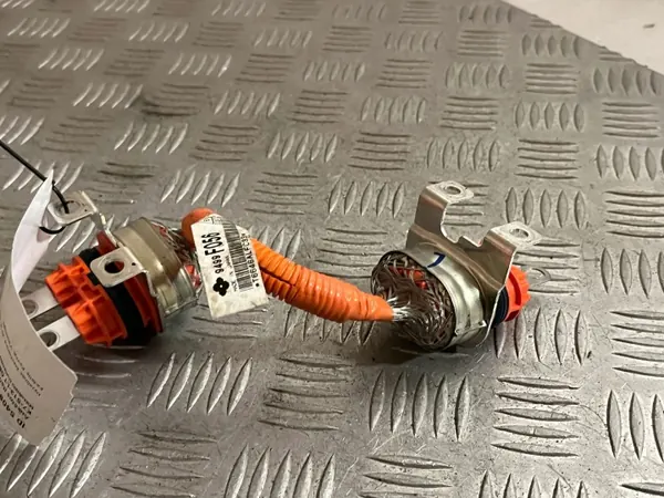 Cable Alta Tensión Mitsubishi Outlander 2019 OEM 9499F056 image 4