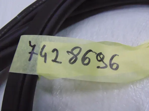 Junta de puerta trasera BMW X5 G05 LIFT 50E OEM 7428696 image 3