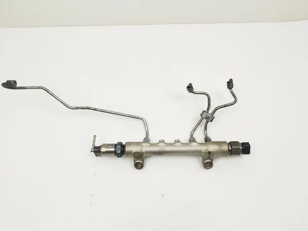 Tuyau de carburant Toyota Corolla Verso AR10 2006 MTL31234 image 3