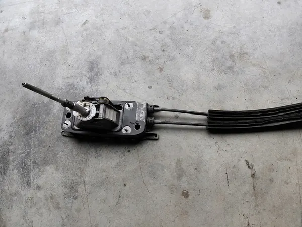 Gear Selector Cable VW Golf Plus 1.6 image 2