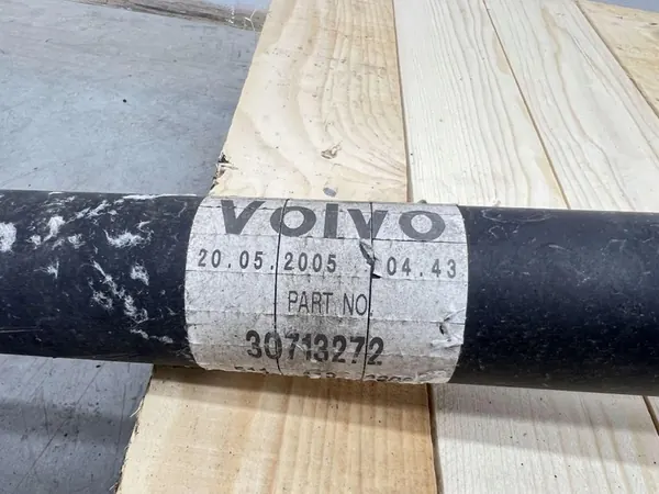 VOLVO XC90 I 2.4 D5 Drivaxel 30713272 image 3