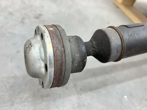 VOLVO XC90 I 2.4 D5 Drivaxel 30713272 image 4