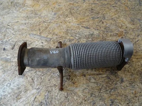 Pakoputken vaimentin OEM 2.0 T6 Hybrid Volvo V60 II S60 III image 2