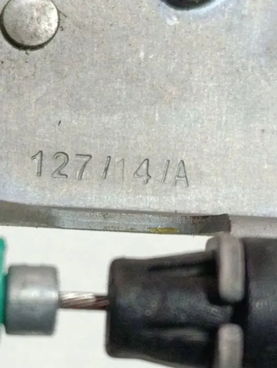 Poignée de hayon Ford Transit Connect OEM 1271141A image 2