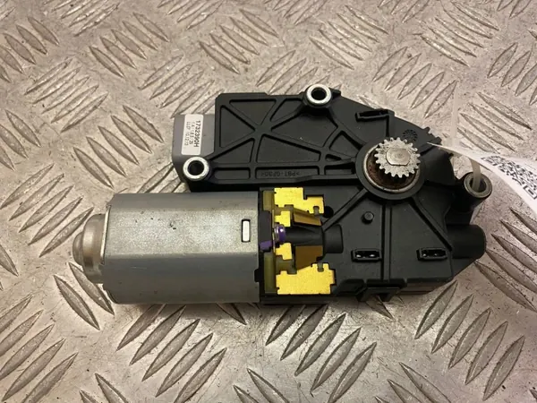 Moteur de toit ouvrant Land Rover CPLA53505BC - OE image 5