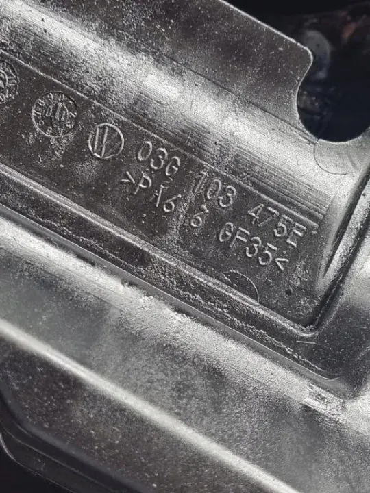 VW Nockenfolgerabdeckung OEM 03G103475E Gebraucht image 3