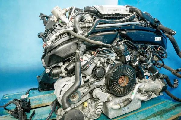 Kokonainen moottori Audi S8 Plus 4.0TFSI 605HV OEM 079100034A image 2