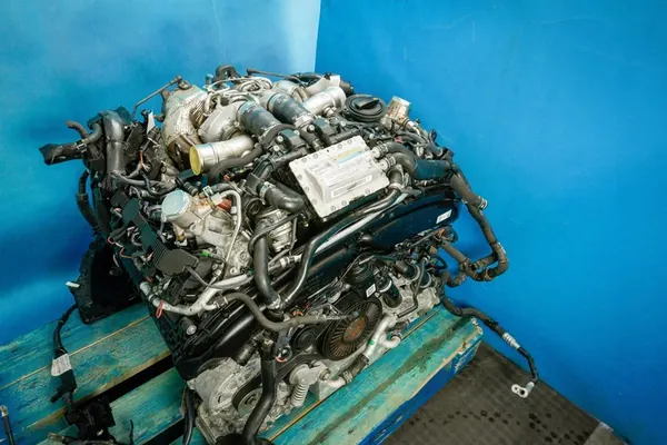 Kokonainen moottori Audi S8 Plus 4.0TFSI 605HV OEM 079100034A image 3