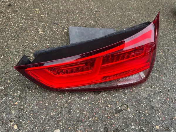 Audi A1 10- lámpara LED trasera derecha maletero 8X0 EU image 3