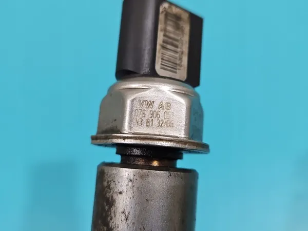 Rampe de carburant Capteur VW Crafter 06- 2.5 TDI image 6