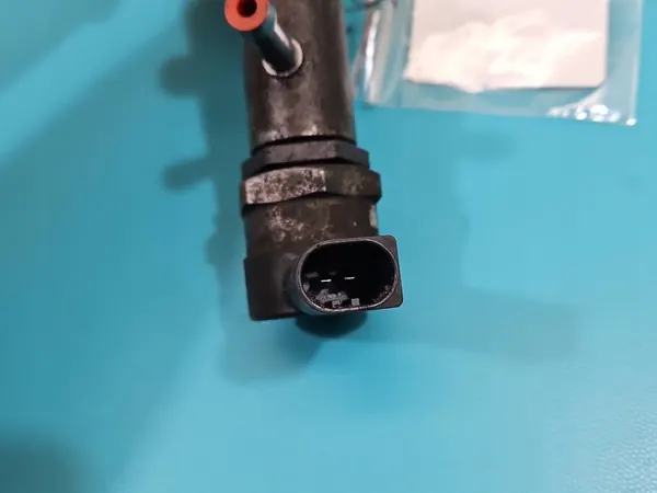 Rampe de carburant Capteur VW Crafter 06- 2.5 TDI image 8