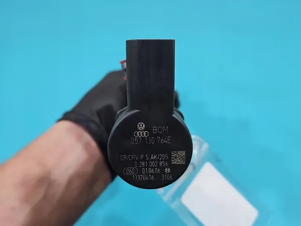 Rampe de carburant Capteur VW Crafter 06- 2.5 TDI image 9