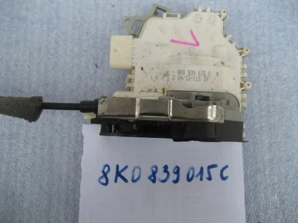 Porsche Panamera 970 Dörrlås Vänster 8K0839015C image 2