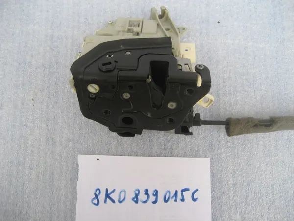 Porsche Panamera 970 Dörrlås Vänster 8K0839015C image 3