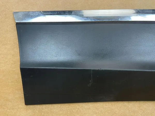 Right Rear Door Trim VW Tiguan II 2016-2020 5NA854950P image 2