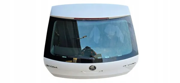 SKODA OCTAVIA III VRS RS LIFT Takaluukku image 3