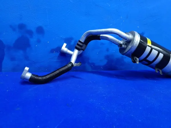 Secador Ar Condicionado Nissan Leaf I OEM 924793NL0B - Usado image 5
