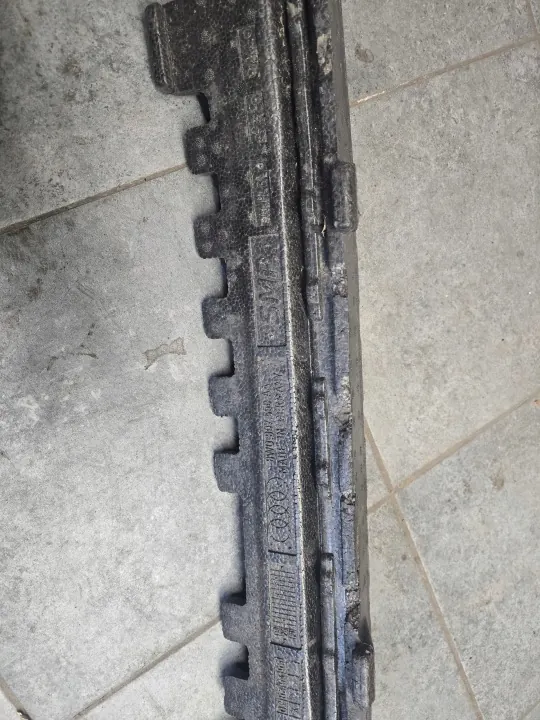 Voorbumper schuimabsorber Audi A4 B9 OEM 8W0807550AA image 4