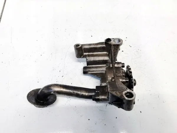 Öljypumppu OEM 038115121A Skoda Octavia 1.9L image 3