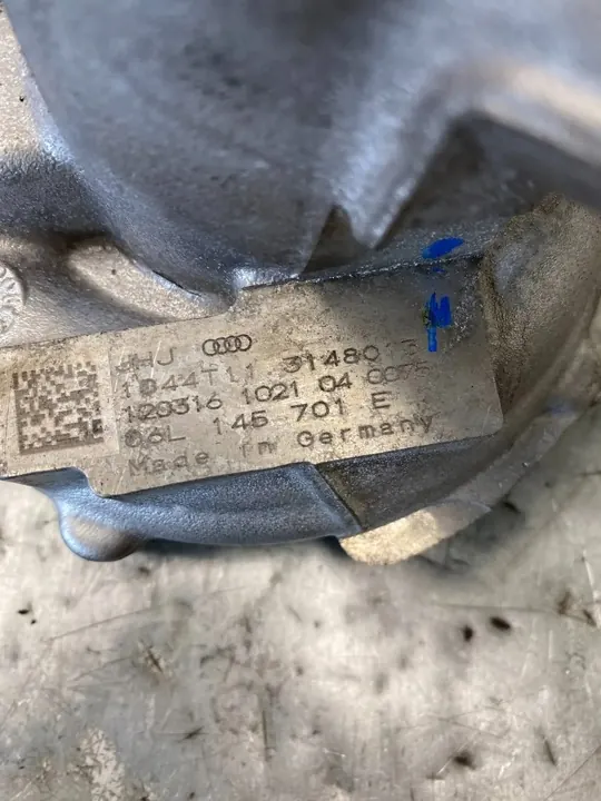 AUDI A4 B8 A5 1.8 TFSI Carcasa de Turbocompresor 06L145701E image 3