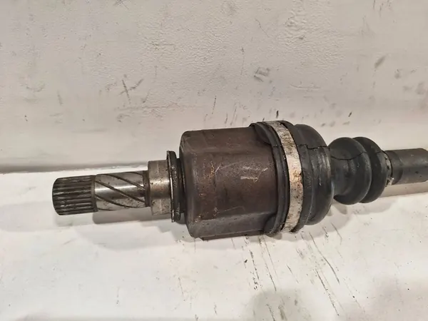 Vänster framaxel 8200330413 Renault Scenic II 1.5 DCI image 2