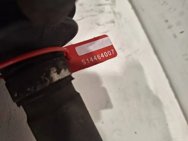 Vänster framaxel 8200330413 Renault Scenic II 1.5 DCI image 5