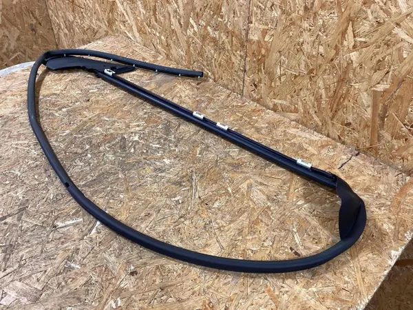 Porsche 911 992 rechter deurafdichting OEM 992837640E image 3