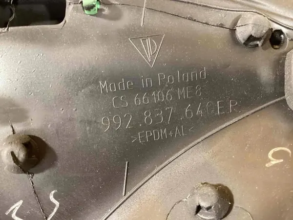 Porsche 911 992 rechter deurafdichting OEM 992837640E image 8