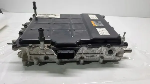 Kia Niro Inverter OEM 364000E190 - Begagnad image 3
