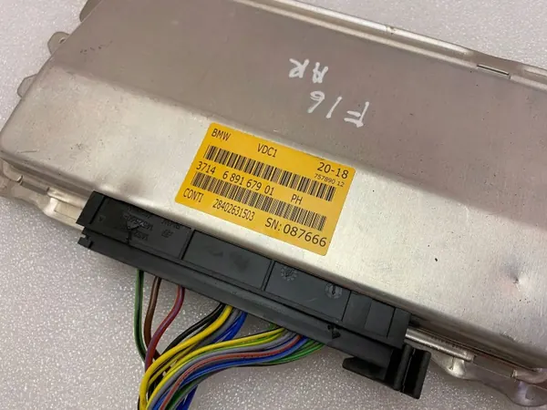 Module suspension air BMW X6 F16 OEM 6891679 image 3