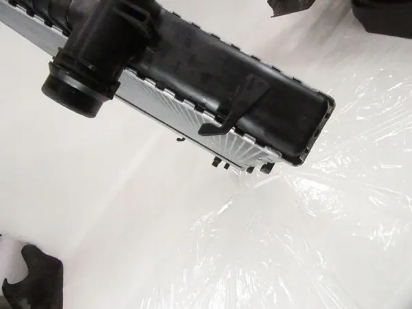 BMW E53 X5 Waterradiator OEM 7544668 Gebruikt image 5