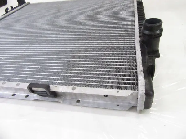 BMW E53 X5 Waterradiator OEM 7544668 Gebruikt image 7