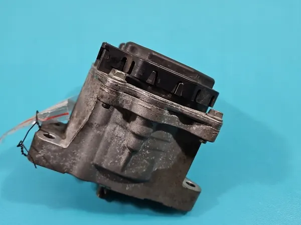 Kamaxeljusterare Toyota Corolla E16 E18 13-19 image 6