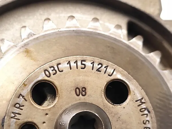 VW Golf Oljesump 1.4 TSI 90kW 2008 03C115121J image 6