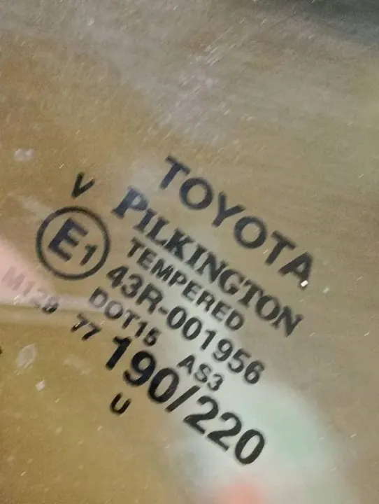 Toyota taka oikea lasi OEM 7190220 - Käytetty image 3
