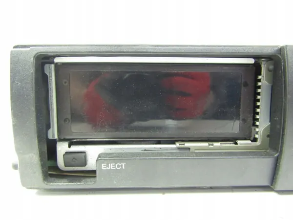 Audi A4 B6 CD Changer OEM AK-6-91363 - Used image 6