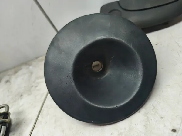 Renault Kangoo I Lift Sytytyskytkin Avain OEM image 3