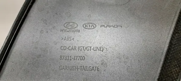 Garniture de hayon arrière KIA PRO CEED III GT OEM 87311-J7700 image 9