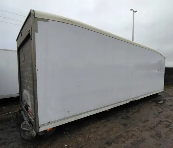 ZABUDOWA container kaross 8.70m - OEM Mercedes image 3