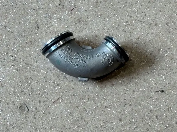 Vacuum servoslang OEM 8582267 voor BMW 5 Serie image 8