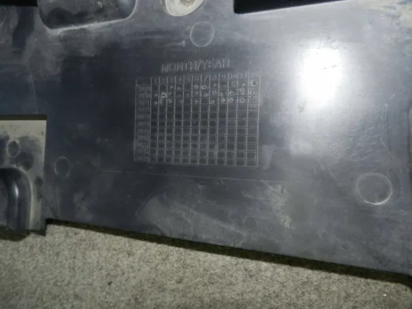 Renault Arkana Frontstoßstangenschild OEM 622357174R image 6